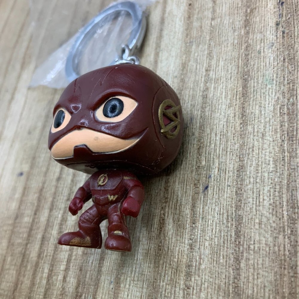 Funko DC Comics The Flash Pocket Pop Key Chain - Picture 8 of 9